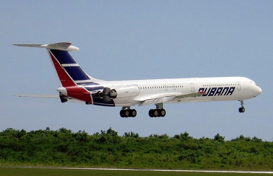 самолет Cubana de Aviacion